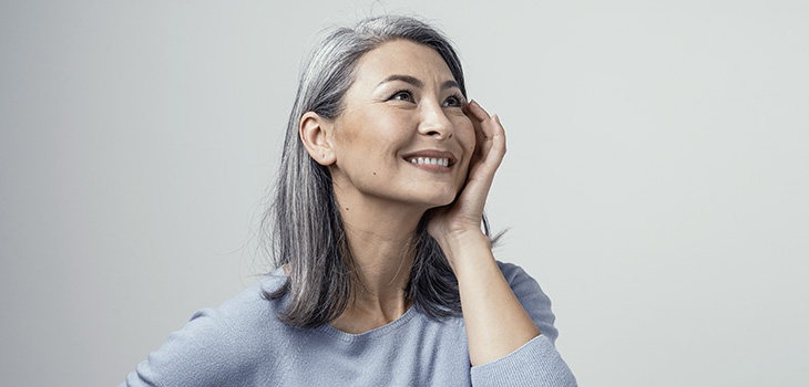 elderly-woman-looking-up